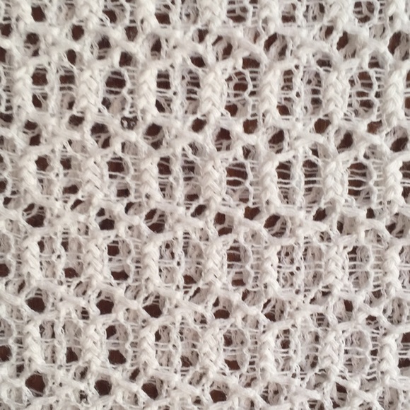 Crochet White Top - Picture 3 of 4